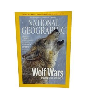 National Geographic Magazine March 2010 Wolf Wars, Peru, Venus flytrap, Shanghai